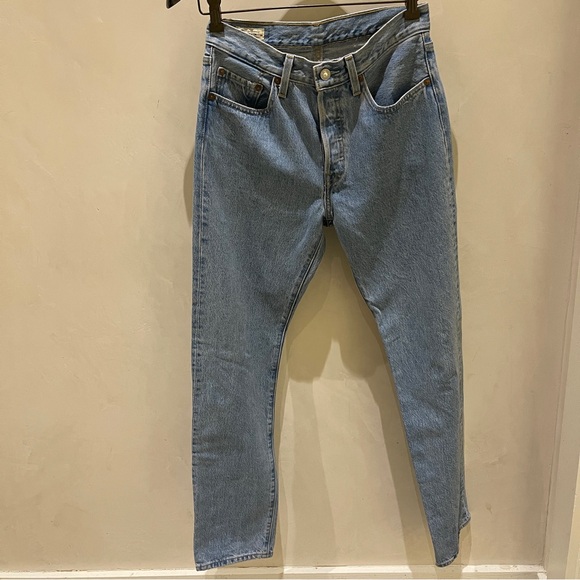 Levi's 501 Light Blue Classic Women's Jeans - Picture 3 of 16
